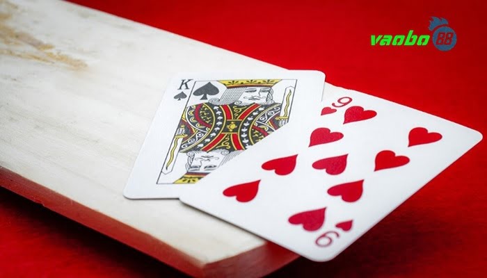 How to play baccarat