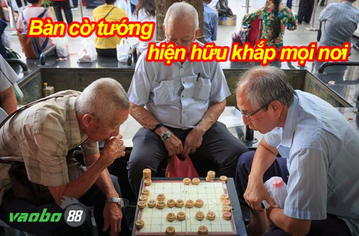 teaching how to play Chinese Chess